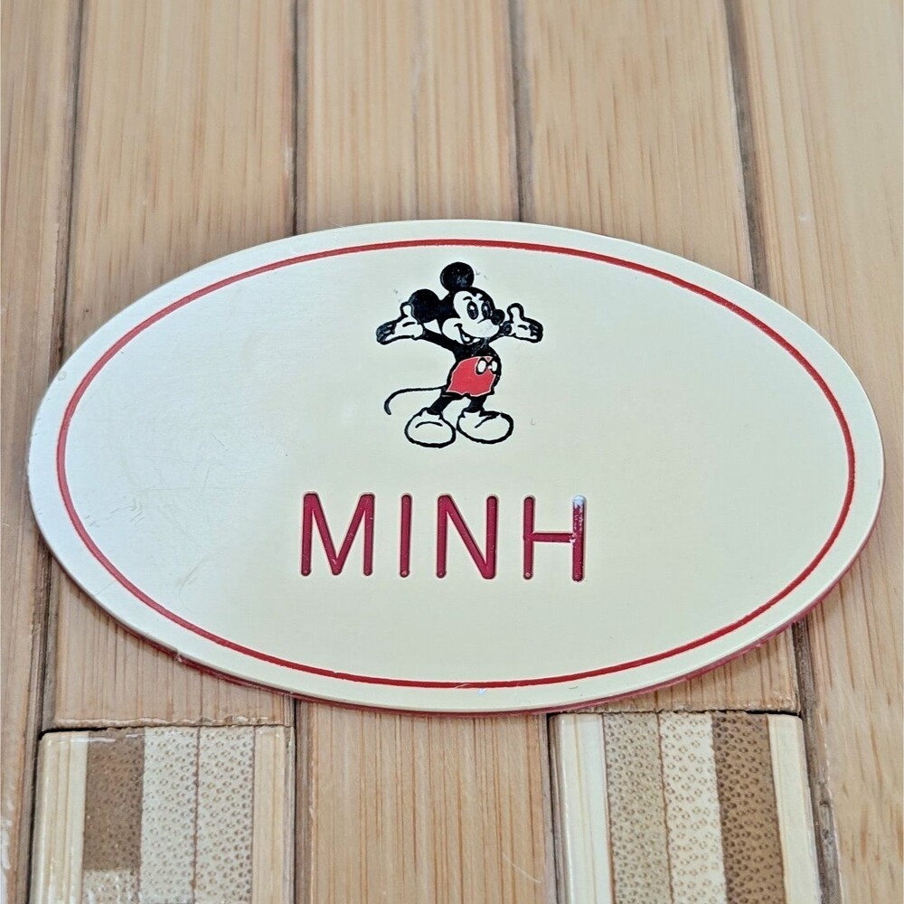 Vintage Disneyland 1980's Cast Members MINH Name Tag Badge